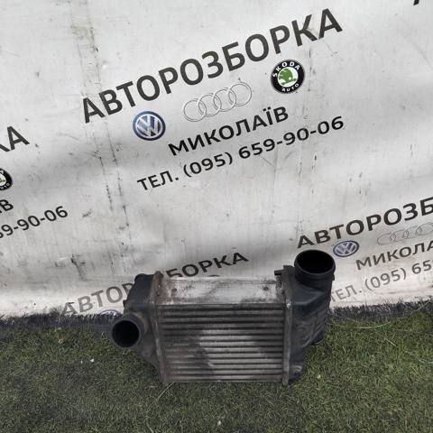 Система охолодження наддувочного повітря 4F0145805E VAG