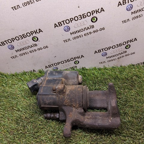 Задній гальмівний супорт лівий 4F0615403F VAG