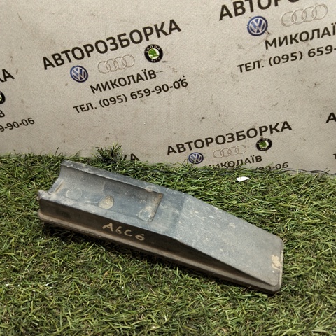 Заглушка отвору під домкрат/заглушка порогу 4F0802847 VAG