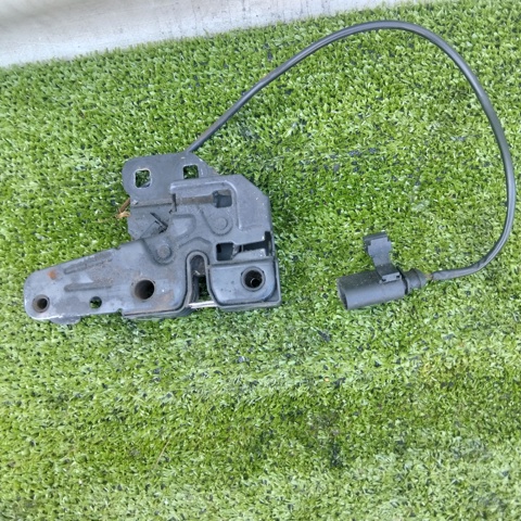 Замок капота 4F0823509 VAG