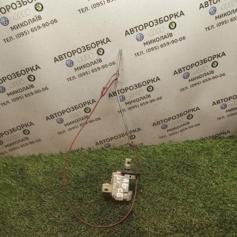 Мотор-привід відкриття лючка бака 4F0862153 VAG
