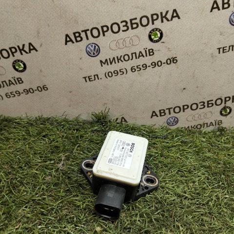 Датчик поперечного прискорення (ESP) 4F0907637A VAG
