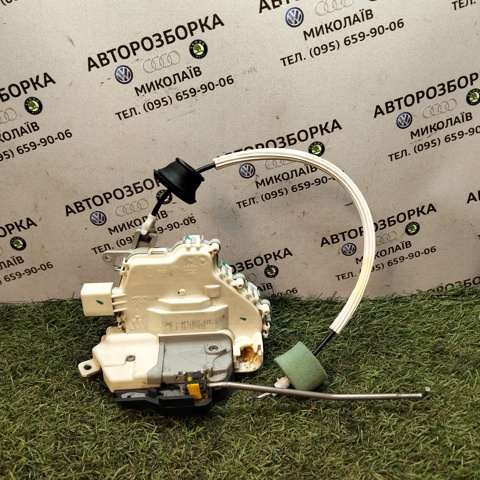 Замок водійських дверей 4F1837015G VAG