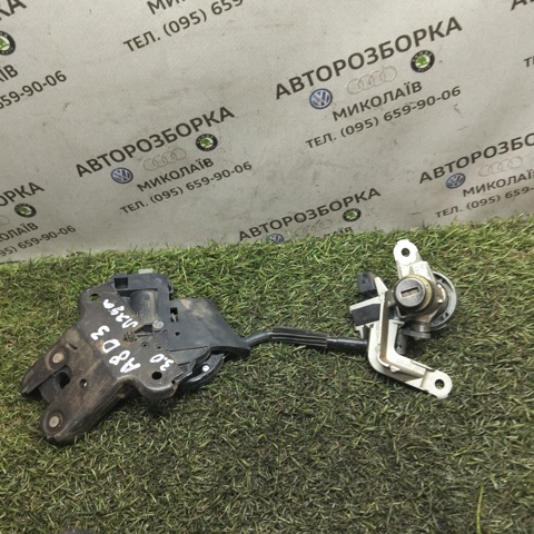 Замок дверей багажника 4F5827505C VAG