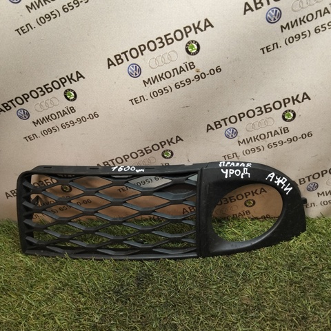 Решітка переднього бампера, права 4Z7807682 VAG