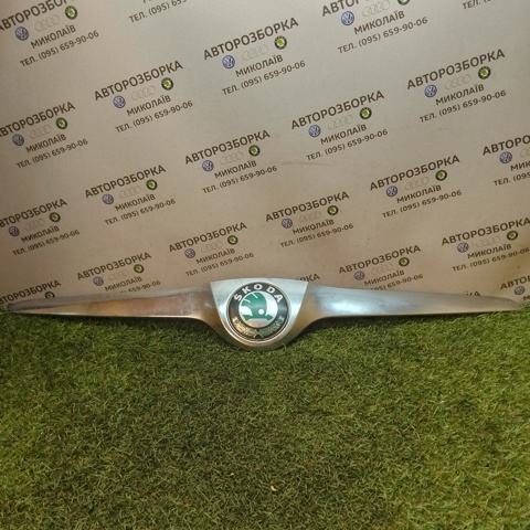 Накладка капота декоративна 5J0853633A VAG