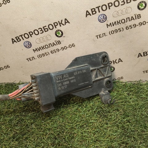 Регулятор оборотів вентилятора 5J0919506 VAG