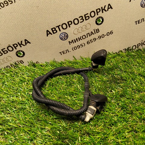Сопло омивача лобового скла 5J0955985 VAG