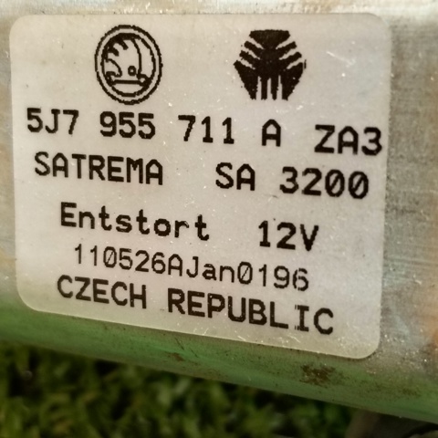 Склоочисник дверей задка 5J7955711A VAG