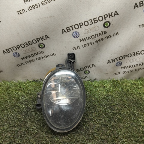 Туманка права 5K0941700 VAG