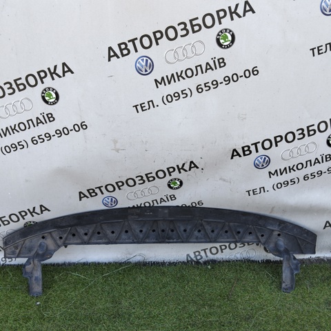 Швелер переднього бампера 5M0807093A VAG
