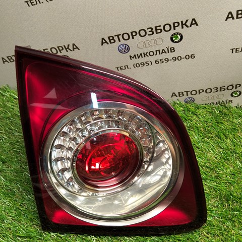 Задня ліва внутрішня фара 5M0945093H VAG