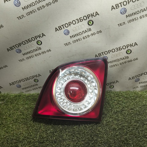 Задня ліва внутрішня фара 5M0945093J VAG