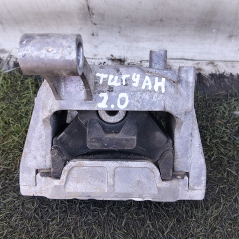 Права опора двигуна 5N0199262 VAG