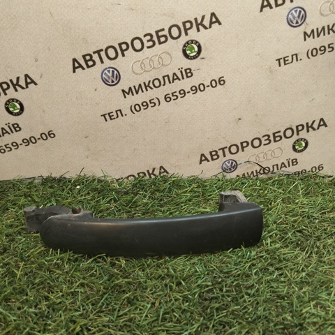 Ручка двере в зборі 5N0837205M VAG