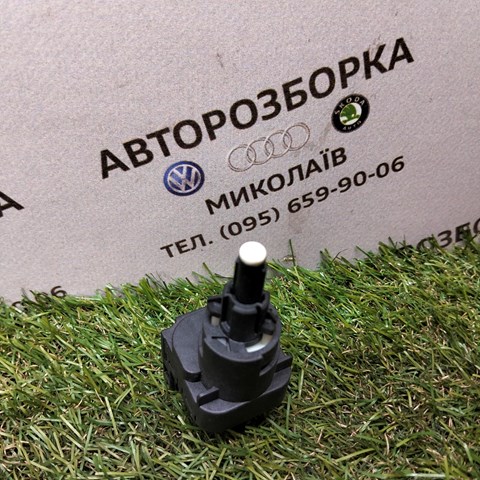 Датчик включення стопсигналу 6Q0945511 VAG