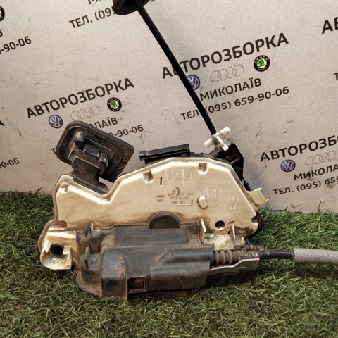 Замок передніх пасажирських дверей 6RF837016 VAG