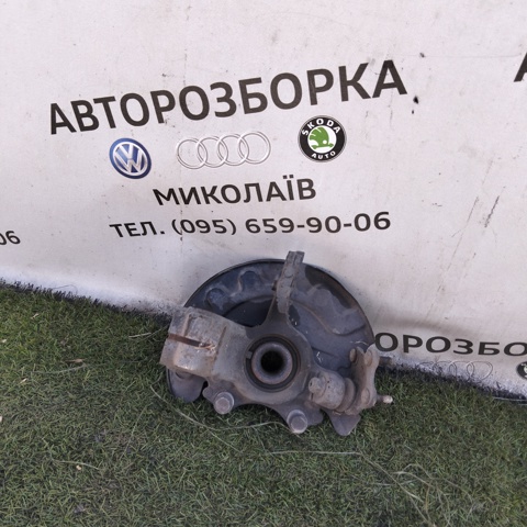 Вісь передня і поворотні кулаки 6RU407256A VAG
