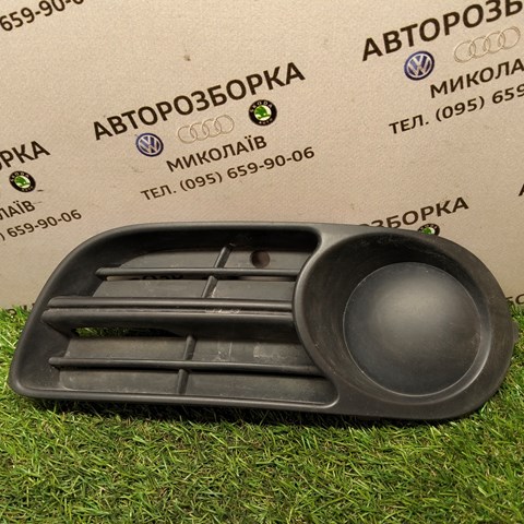 Заглушка, решітка протитуманних фар бампера переднього, ліва 6Y0807367B VAG