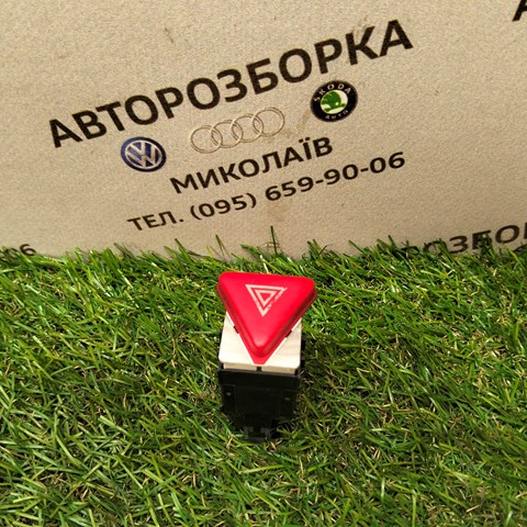 Кнопка включення аварійної сигналізації 6Y0953235 VAG
