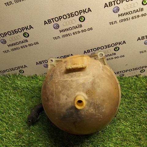 Бачок системи охолодження, розширювальний 701121407C VAG
