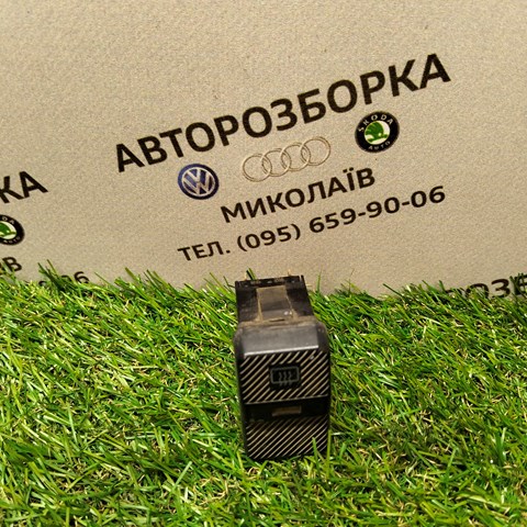 Вимикач обігріву заднього скла 701959621 VAG
