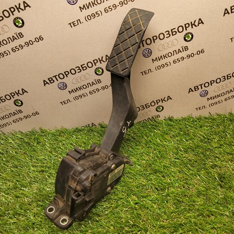 Підаль газу Volkswagen Transporter T5