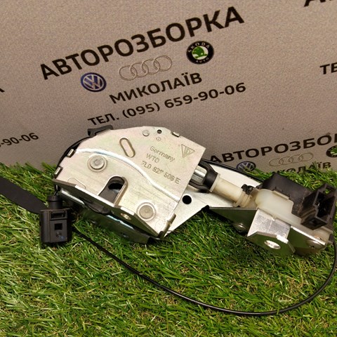 Замок кришки багажника/задньої  3/5-ї двері, задній 7L0827506E VAG