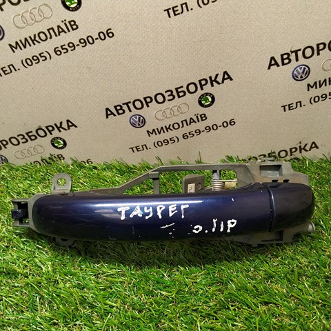 Тримач зовнішньої ручки дверей, задніх правих 7L0839886A VAG