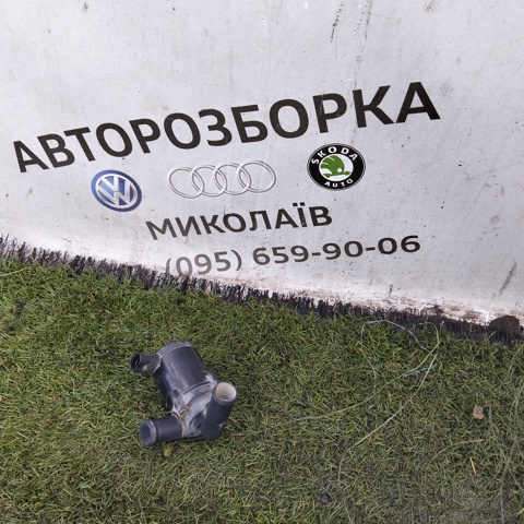 Водяний насос охолодження електро додатковий 7L0965561A VAG