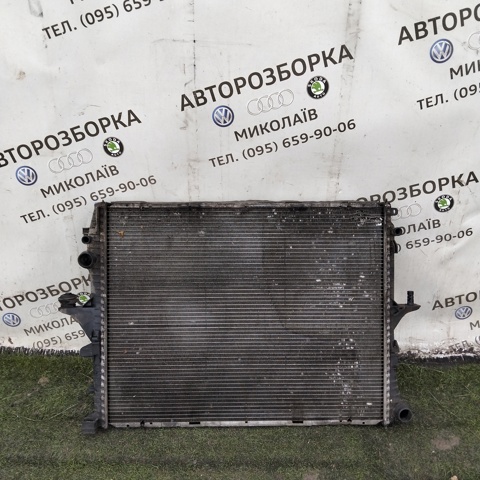 Радіатор системи охолодження двигуна 7L6121253 VAG