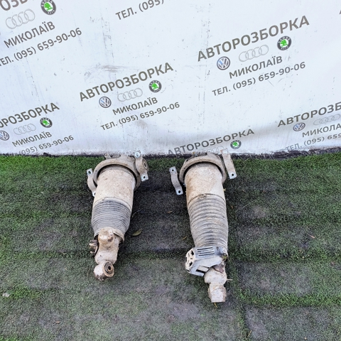 Стійка задня права 7L6512022E VAG