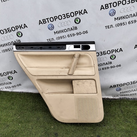 Карта дверей правих задніх 7L6867211 VAG