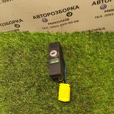 Кнопка відключення подушок безпеки AIRBAG 7L6919211 VAG