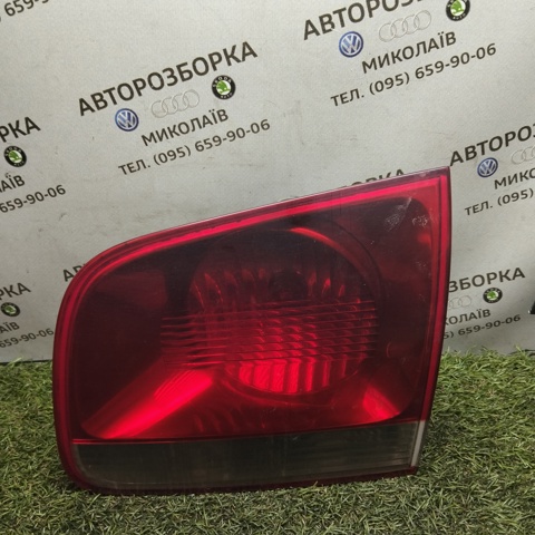 Задня ліва внутрішня фара 7L6945093J VAG