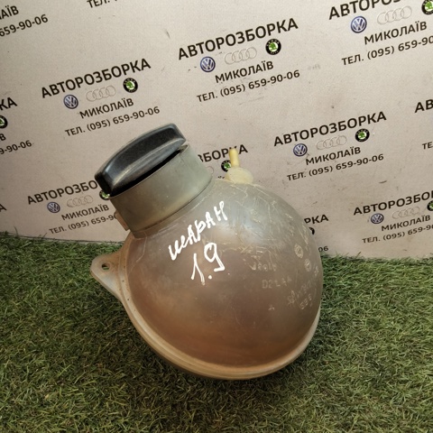 Бачок розширювальний 7M0121407C VAG