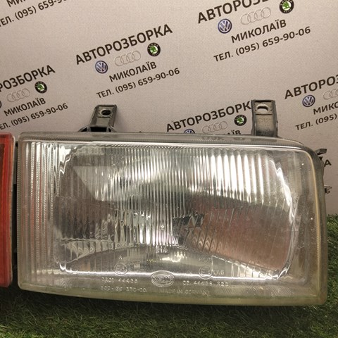 Фара передня права 7R0144438 VAG