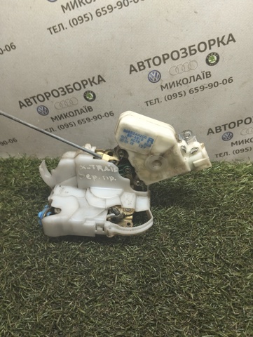 Актуатор замка дверей, передніх, правих 80552AA200 NISSAN