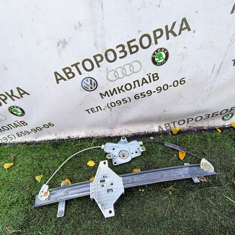 Склопідйомник з електродвигуном Хендай Терракан