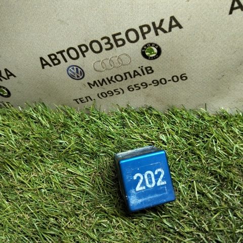 Реле свічок накалу 8A0951253 VAG