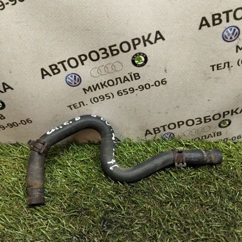 Шланг розширювального бачка, верхній 8D0121107C VAG