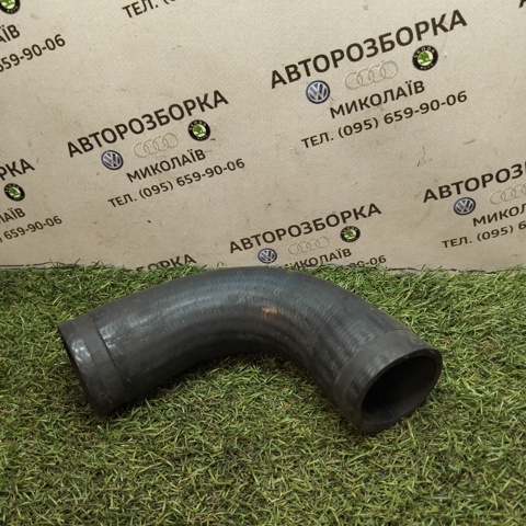 Трубка, що нагнітається 8D0145834 VAG