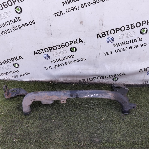 Кронштейн подушки (опори) двигуна, передньої 8D0199335P VAG