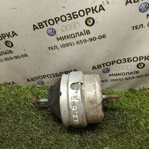 Ліва подушка двигуна 8D0199379J VAG