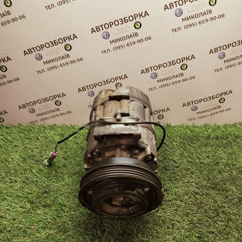 Компресор кондиціонера 8D0260808 VAG