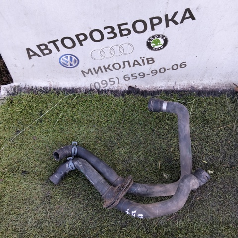 Патрубок грубки 8D0819371AN VAG