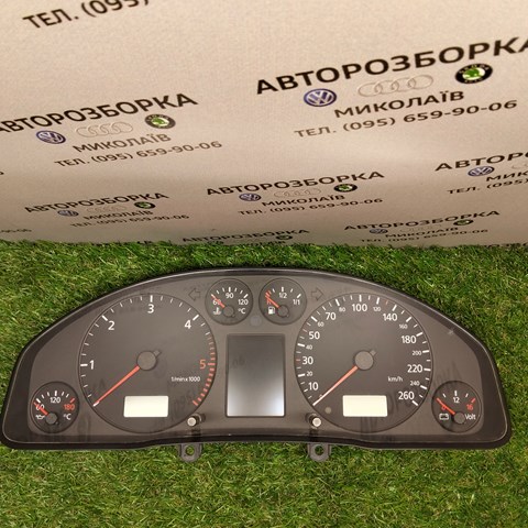 Щиток приладів 8D0920931 VAG