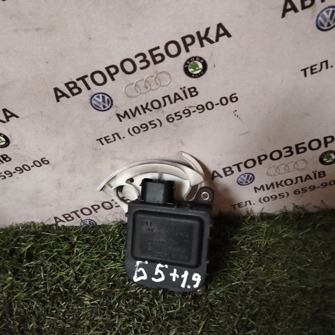 Мотор заслінки рециркуляції повітря 8D1820511E VAG
