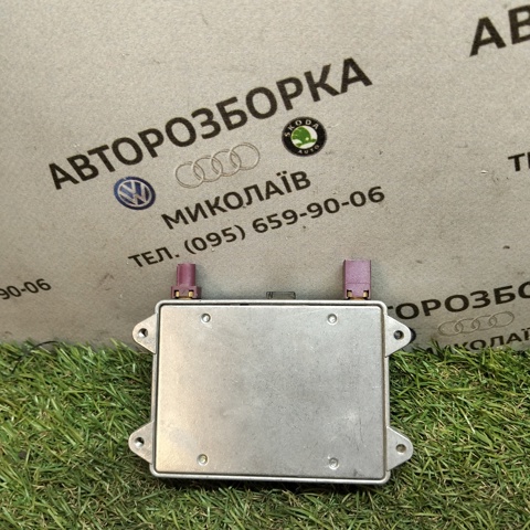 Підсилювач сигналу антени 8E0035456B VAG
