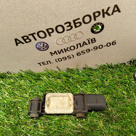 Датчик подушки безпеки 8E0959651B VAG